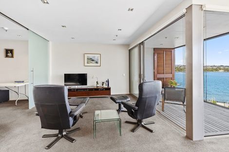 Photo of property in Patent 326 Apartments, 504s/326 Evans Bay Parade, Hataitai, Wellington, 6021