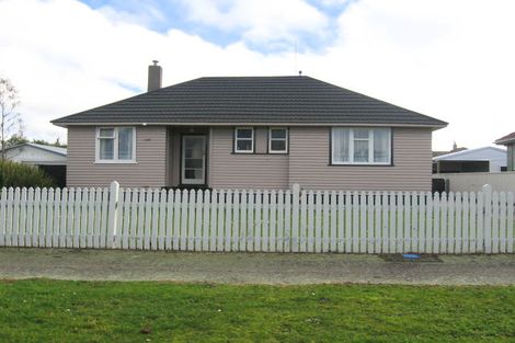 Photo of property in 3 Bristol Crescent, Roslyn, Palmerston North, 4414