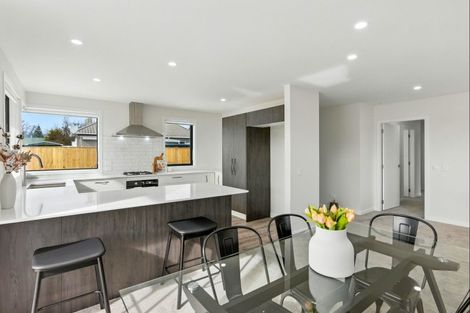 Photo of property in 21a Weraroa Road, Levin, 5510