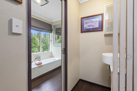 Photo of property in 40 Ruapehu Drive, Fitzherbert, Palmerston North, 4410