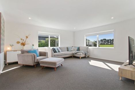 Photo of property in 6b Goble Road, Clarks Beach, Pukekohe, 2679