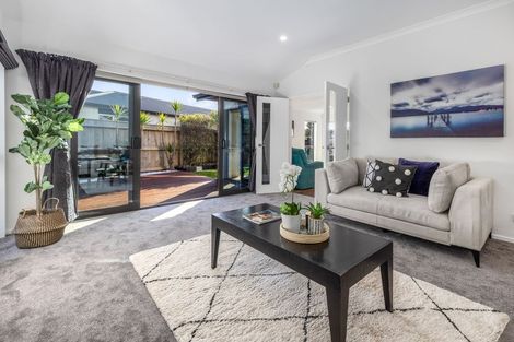 Photo of property in 12 Hulme Way, Raumati Beach, Paraparaumu, 5032