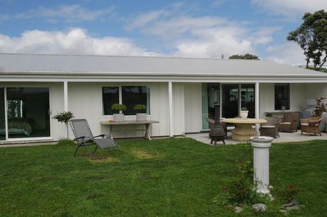 Photo of property in 46 Ngapaki Street, Waikanae Beach, Waikanae, 5036