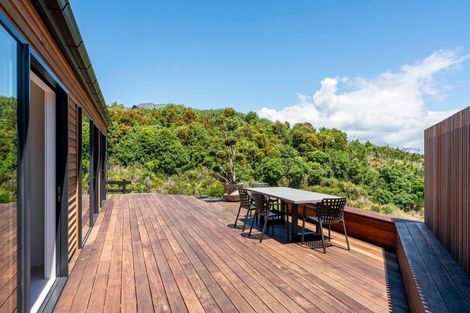 Photo of property in 11 Sparrowhawk Way, Kinloch, Taupo, 3377