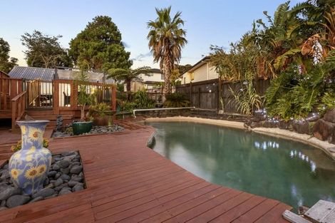 Photo of property in 6 Wallace Road, Ranui, Auckland, 0612