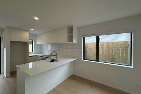 Photo of property in 1/3 Eskdale Road, Birkdale, Auckland, 0626
