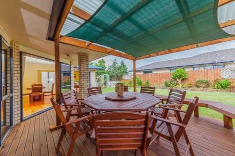 Photo of property in 35 Parkhaven Drive, Rosehill, Papakura, 2113