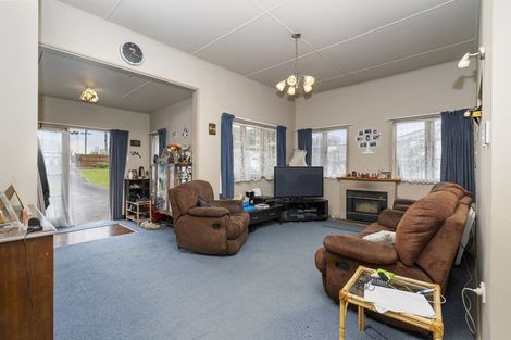 Photo of property in 36 Avenue Road, Foxton, 4814