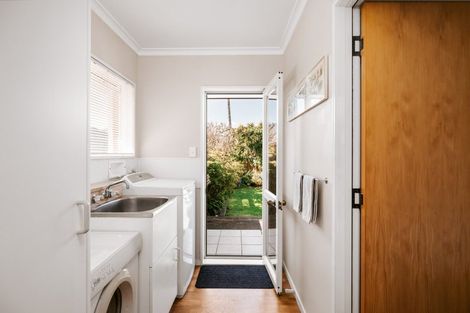 Photo of property in 86 Edgecumbe Road, Tauranga, 3110