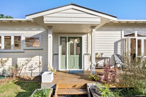 Photo of property in 10 Quest Terrace, Mount Roskill, Auckland, 1041
