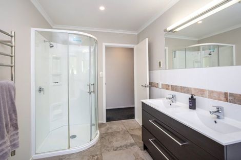 Photo of property in 162 East Street, Greytown, 5712