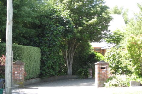 Photo of property in 88 Avonhead Road, Avonhead, Christchurch, 8042