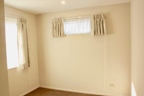 Photo of property in 2/5 Beatrice Place, Avonhead, Christchurch, 8042