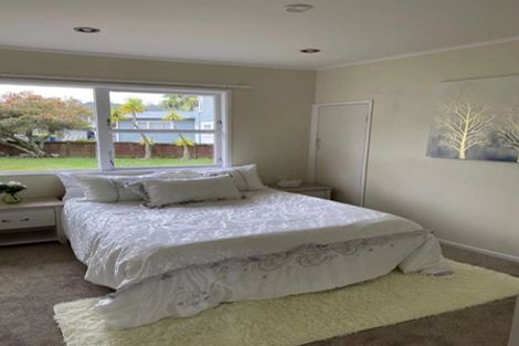 Photo of property in 5 Jonathan Place, Sunnynook, Auckland, 0620
