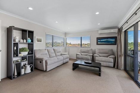 Photo of property in 18 Ko Place, Pyes Pa, Tauranga, 3112