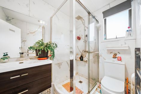 Photo of property in 69 Ferguson Street, Manurewa East, Auckland, 2102