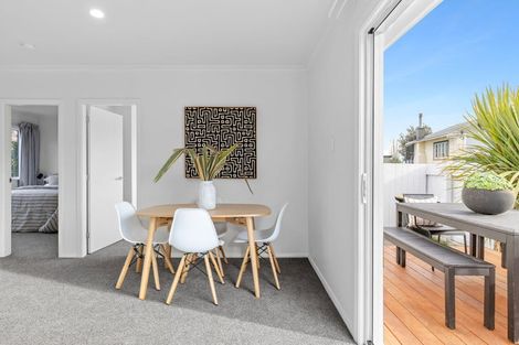 Photo of property in 1/12 Golf Road, Tahunanui, Nelson, 7011