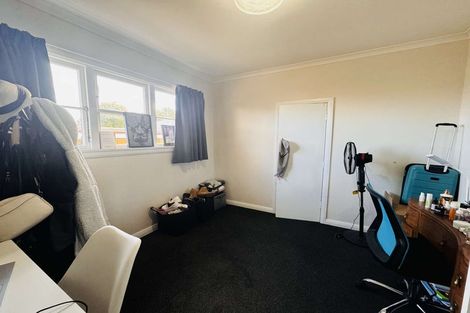 Photo of property in 21 Vernon Avenue, Takaro, Palmerston North, 4412