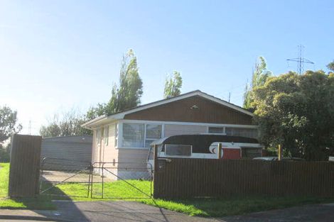 Photo of property in 15 Pesaro Place, Clover Park, Auckland, 2023