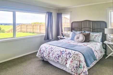 Photo of property in 51 Tirimoana Place, Otamatea, Whanganui, 4501