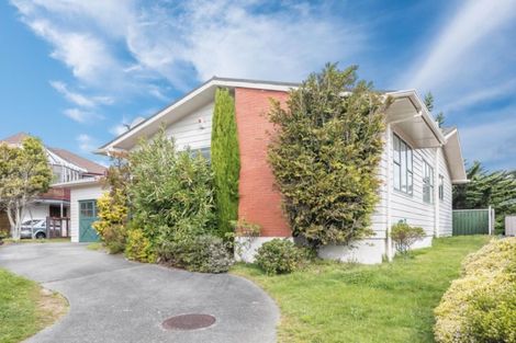 Photo of property in 34 Westview Grove, Miramar, Wellington, 6022