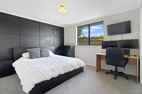 Photo of property in 38 Diomede Glade, Flagstaff, Hamilton, 3210