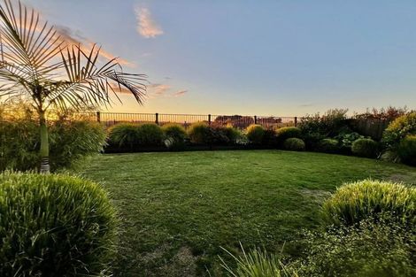 Photo of property in 16 Southworth Place, Grandview Heights, Hamilton, 3200