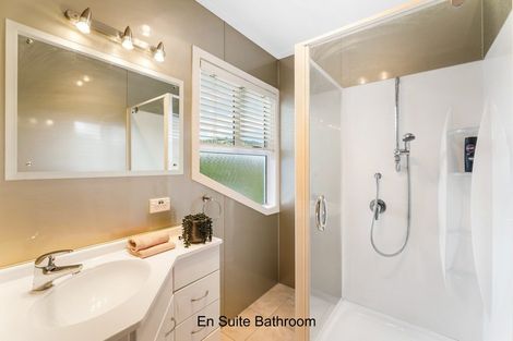 Photo of property in 16 Kingfisher Close, Brown Owl, Upper Hutt, 5018