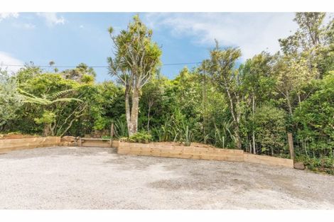 Photo of property in 111 Anawhata Road, Anawhata, New Lynn, 0772
