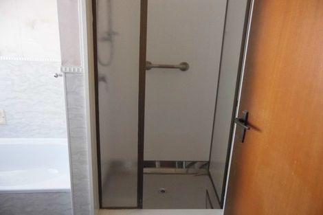 Photo of property in 2/480 Great South Road, Papatoetoe, Auckland, 2025