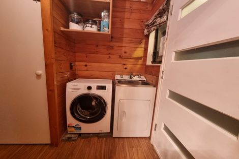 Photo of property in 6 Edmund Lomas Grove, Birchville, Upper Hutt, 5018