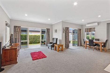 Photo of property in 59 Inwoods Road, Parklands, Christchurch, 8083