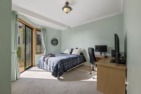 Photo of property in 87 Eliot Street, New Plymouth, 4310