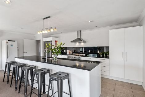 Photo of property in 18 Bateman Avenue, Bryndwr, Christchurch, 8053