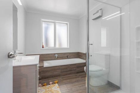 Photo of property in 84 Bert Wall Drive, Omokoroa, 3114