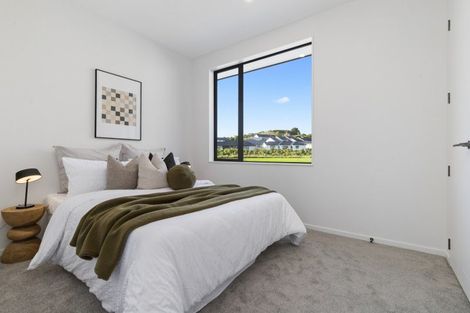 Photo of property in 32 Rongoa Maori Way, Pukekohe, 2120