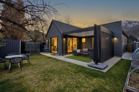 Photo of property in 11 Red Cottage Drive, Lake Hayes, Queenstown, 9304