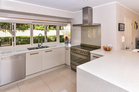 Photo of property in 102 Charles Prevost Drive, The Gardens, Auckland, 2105