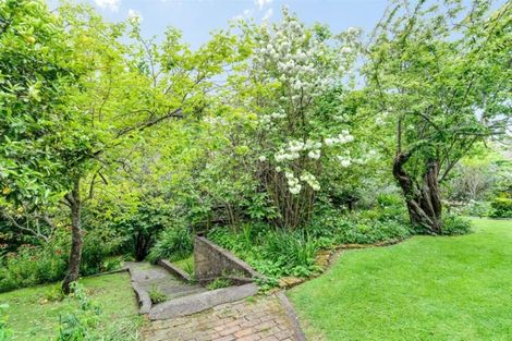 Photo of property in 14 Enfield Road, Hospital Hill, Napier, 4110