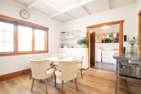 Photo of property in 180 Cambridge Road, Hillcrest, Hamilton, 3216