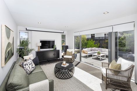 Photo of property in 15a Tomes Road, St Albans, Christchurch, 8052