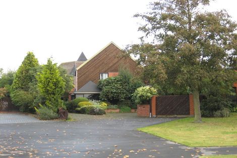Photo of property in 11 Holderness Place, Ilam, Christchurch, 8041