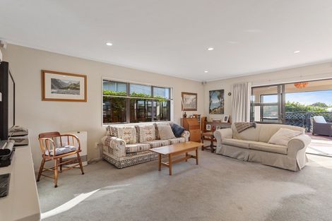 Photo of property in 6 Queens Road, Waikanae Beach, Waikanae, 5036
