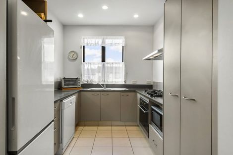 Photo of property in 42/22 Northcross Drive, Oteha, Auckland, 0632