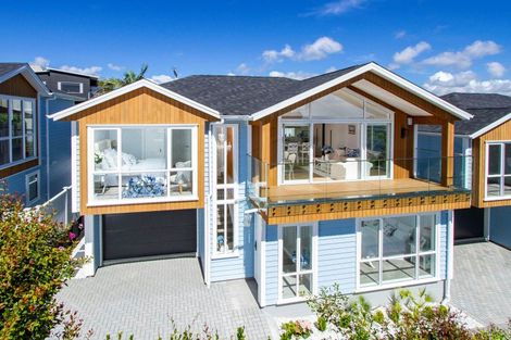 Photo of property in 7b Garadice Road, Rothesay Bay, Auckland, 0630