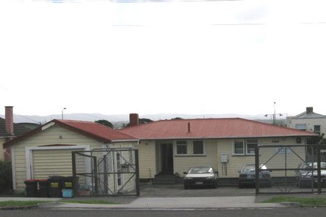 Photo of property in 15a Geddes Terrace, Avondale, Auckland, 1026