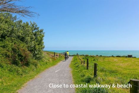 Photo of property in 4b Sampson Avenue, Waiwhakaiho, New Plymouth, 4312