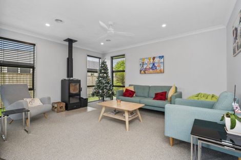 Photo of property in 12 Serenity Drive, Omokoroa, 3114