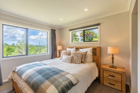 Photo of property in 5 Windsor Road, Waipawa, 4210