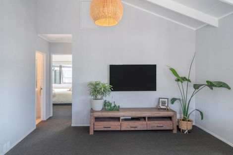 Photo of property in 8 Laura Place, Whitianga, 3510